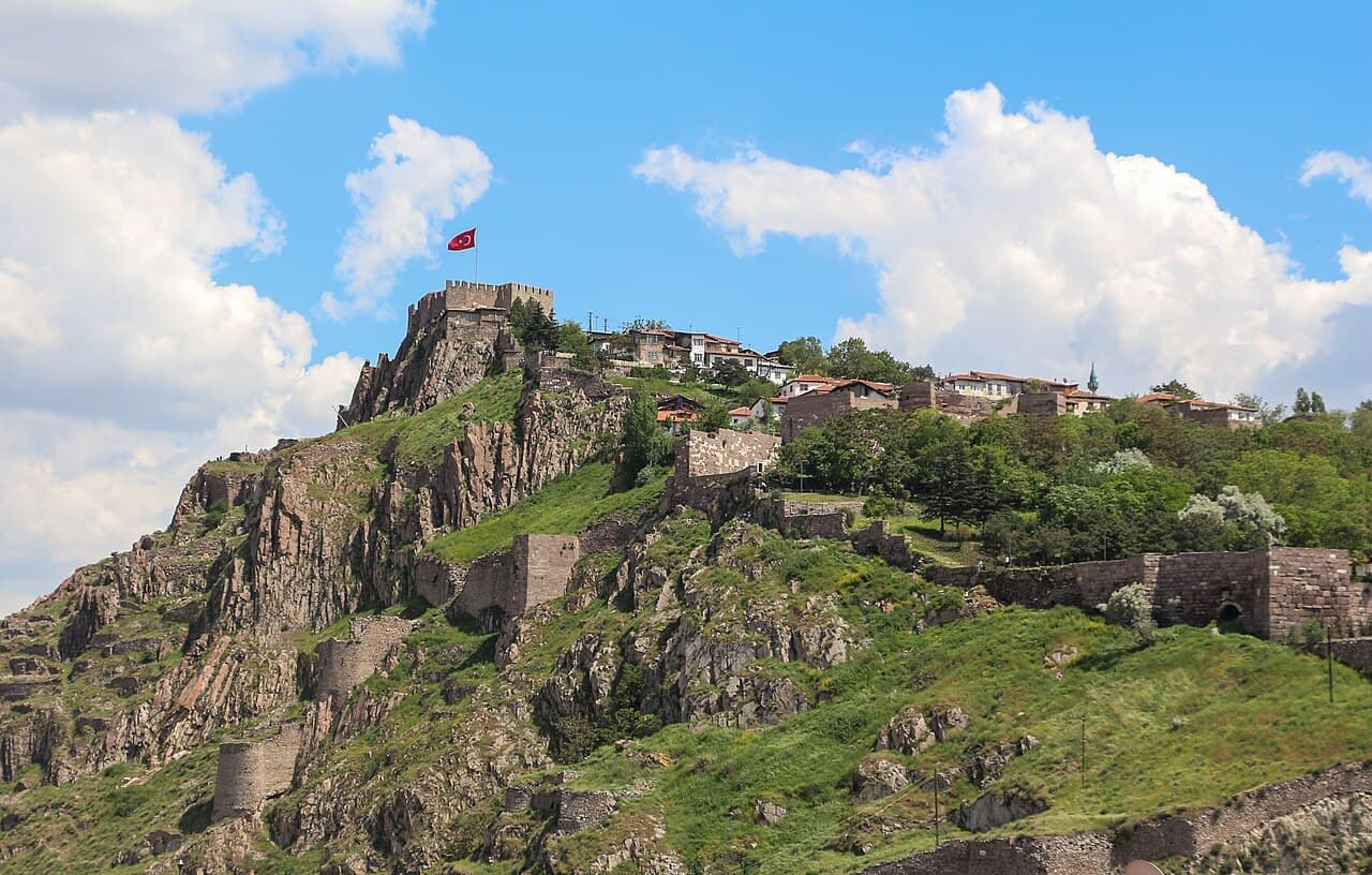 Ankara Kalesi surları