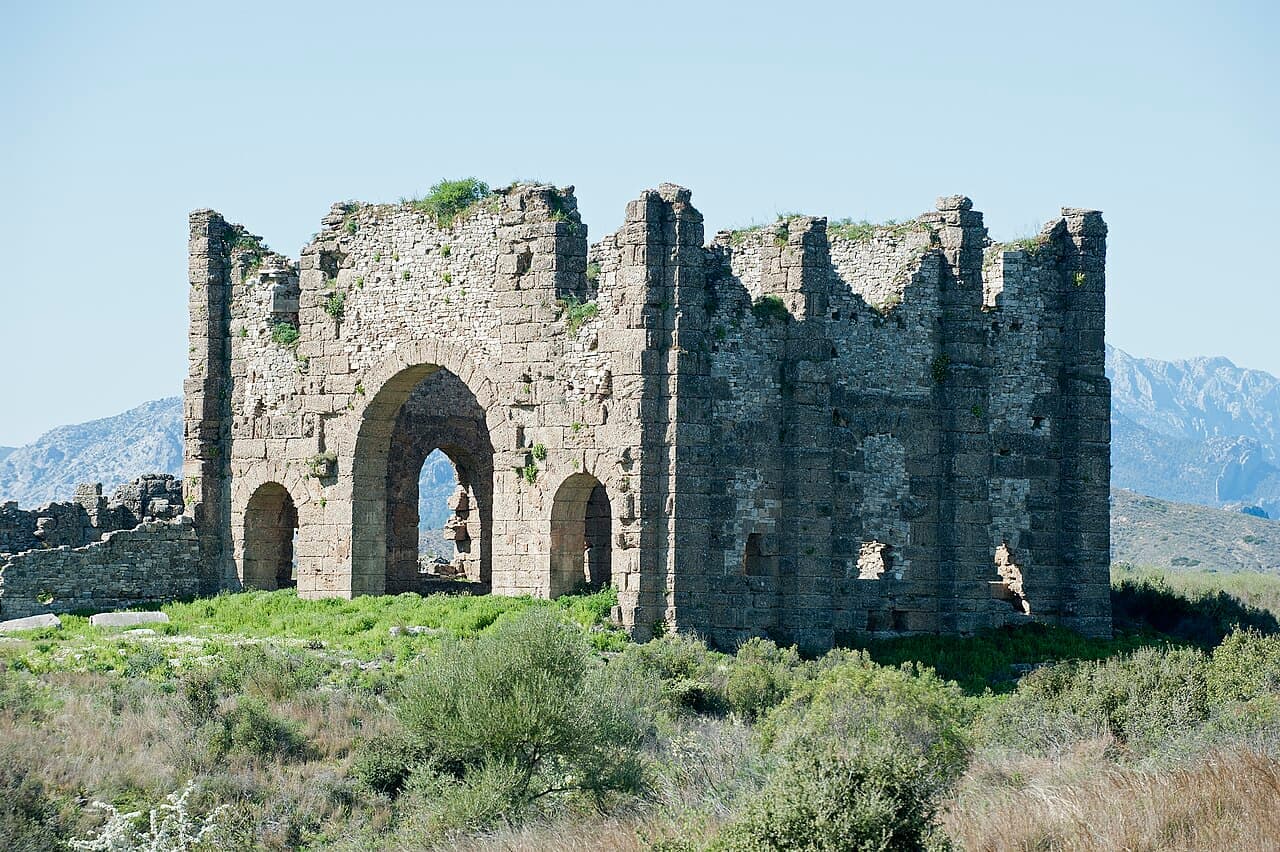 Aspendos tiyatrosu