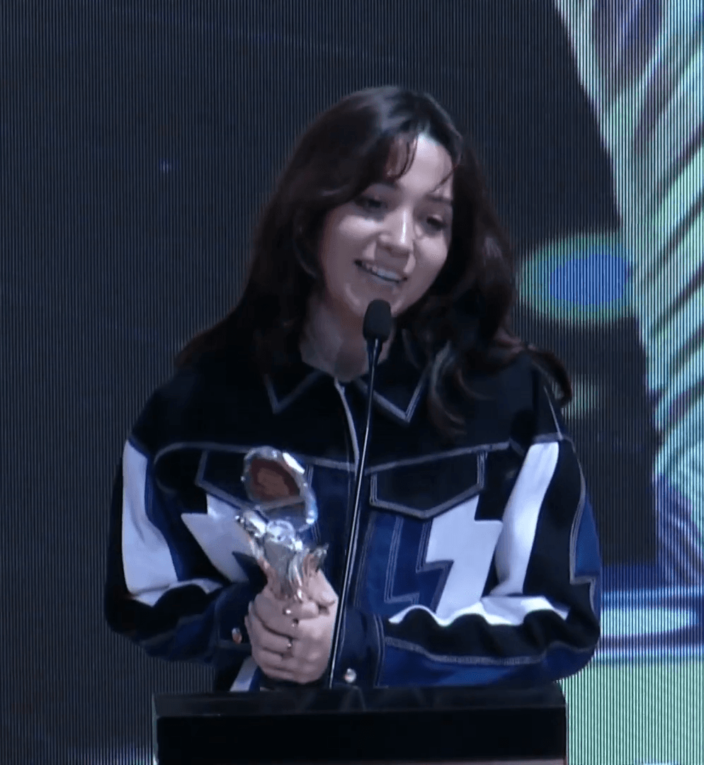 Zeynep Bastık at the Radyo MüzikOnair Awards