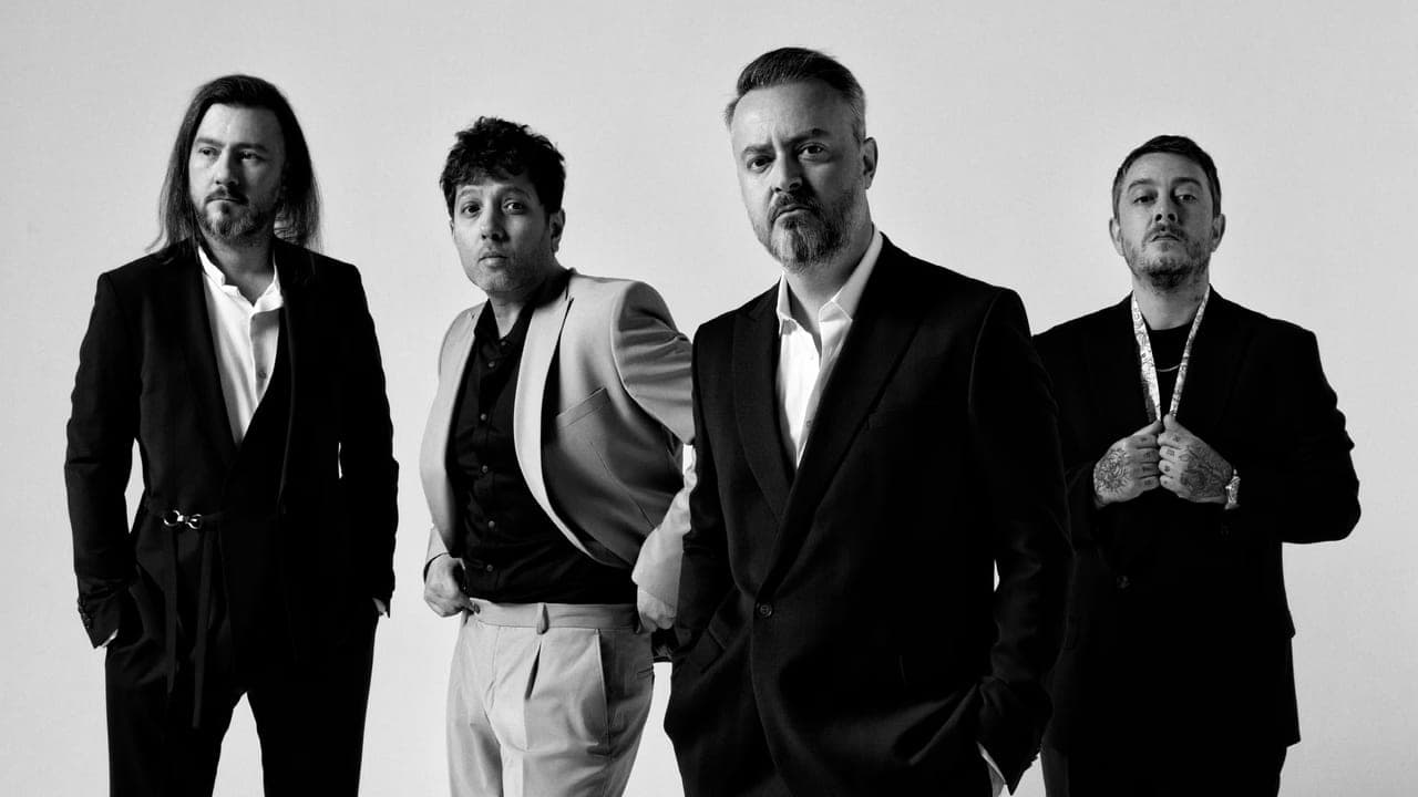 Seksendört band promotional photograph