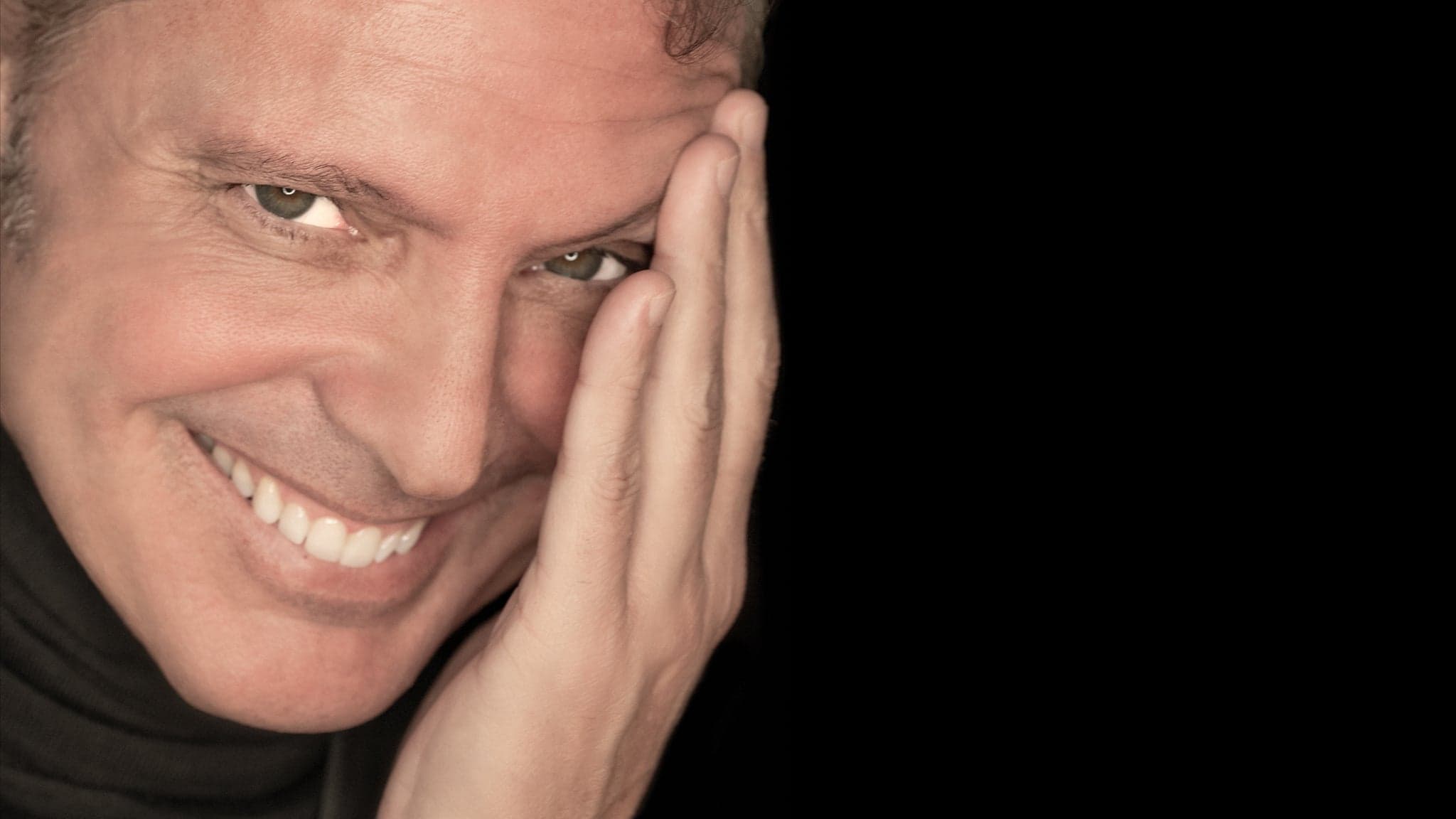 Luis Miguel promotional photograph