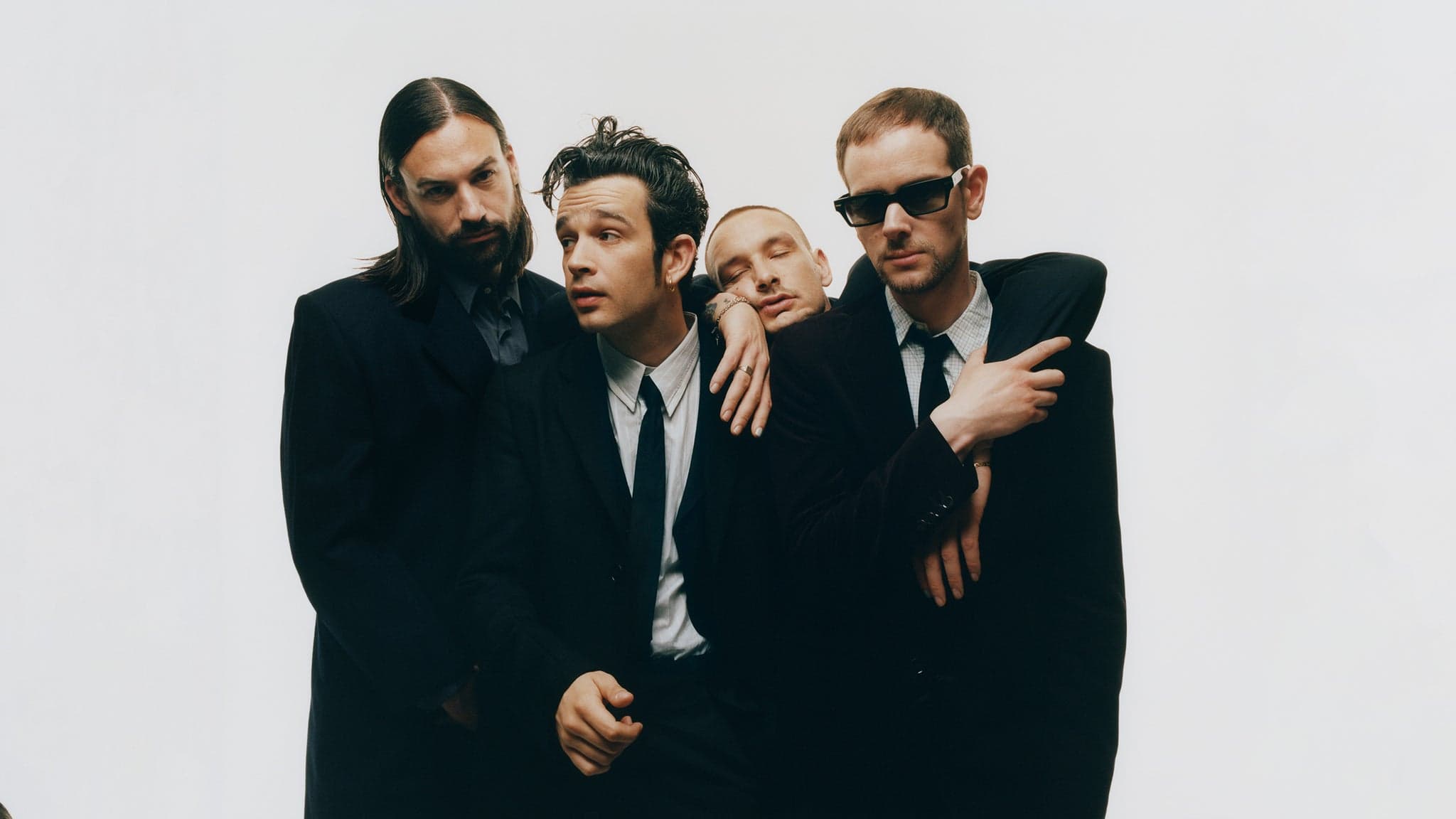 The 1975 grup tanıtım fotoğrafı