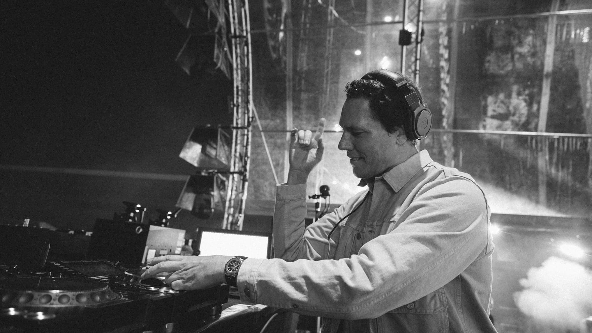 Tiësto on stage