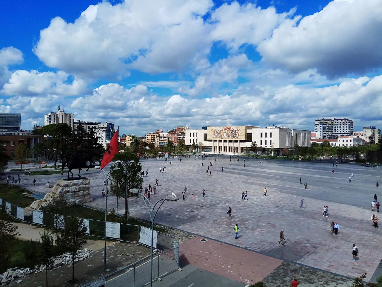 Skanderbeg Meydanı