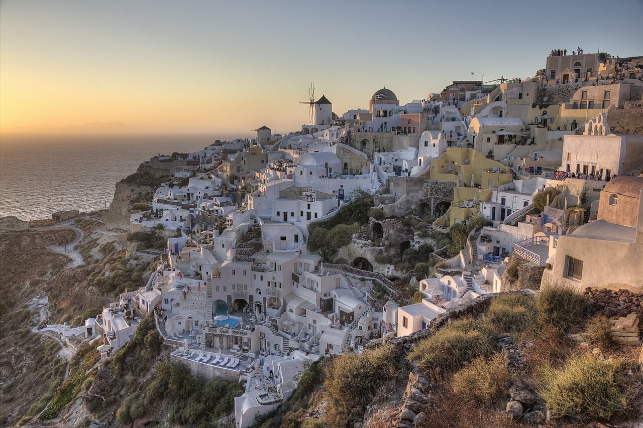 White houses and blue domes in Oia, Santorini