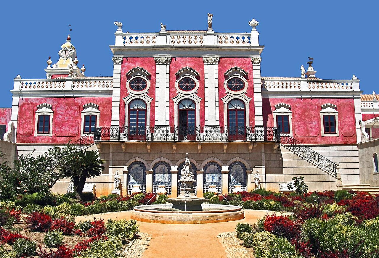 Algarve Kayalıkları, Lagos
