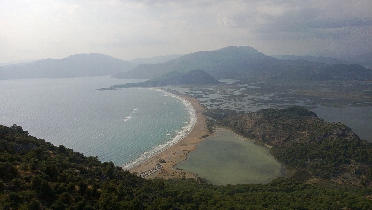 İztuzu Plajı ve Dalyan deltası