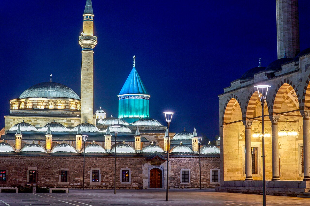 Mevlana Müzesi turkuaz kubbesi